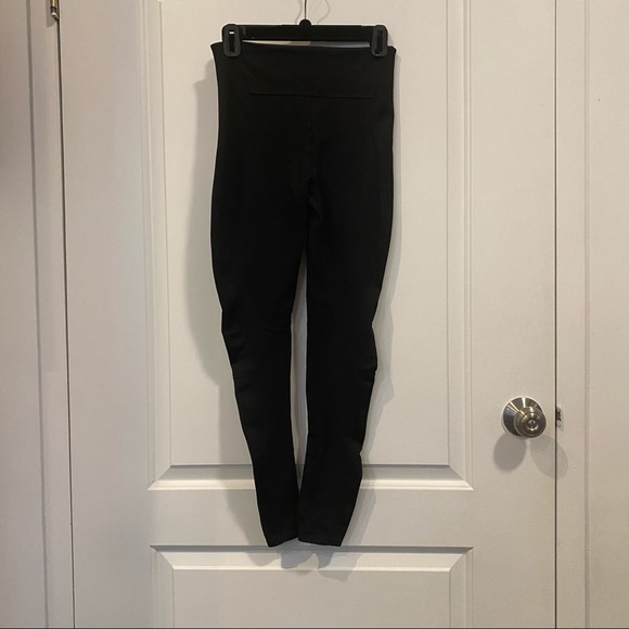 Spanx Textured Panel Leggings - Picture 5 of 5